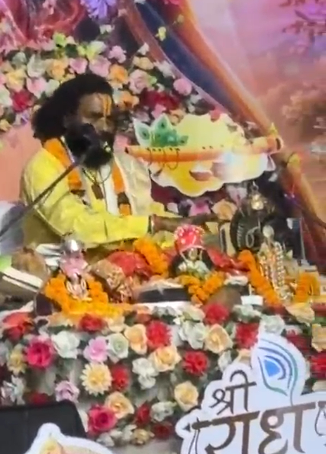 दीपका में उमड़ा श्रद्धा का जनसैलाब, पं.कामता प्रसाद शरण महाराज ने कहा- ‘मोह ही दुखों का मूल कारण, ध्रुव जैसी दृढ़ता से ही मिलेगी ईश्वरीय कृपा’